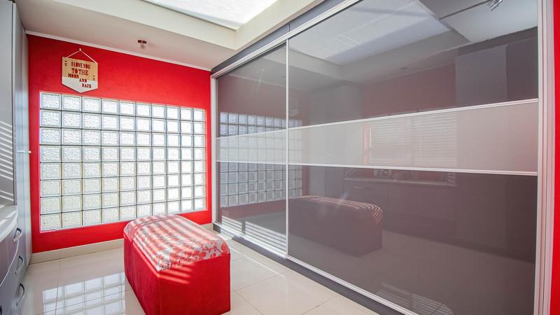 6 Bedroom Property for Sale in Dana Bay Western Cape